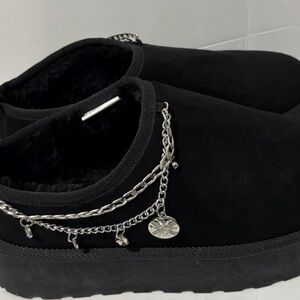 Mudd Black Women's Shoes with Silver Accents